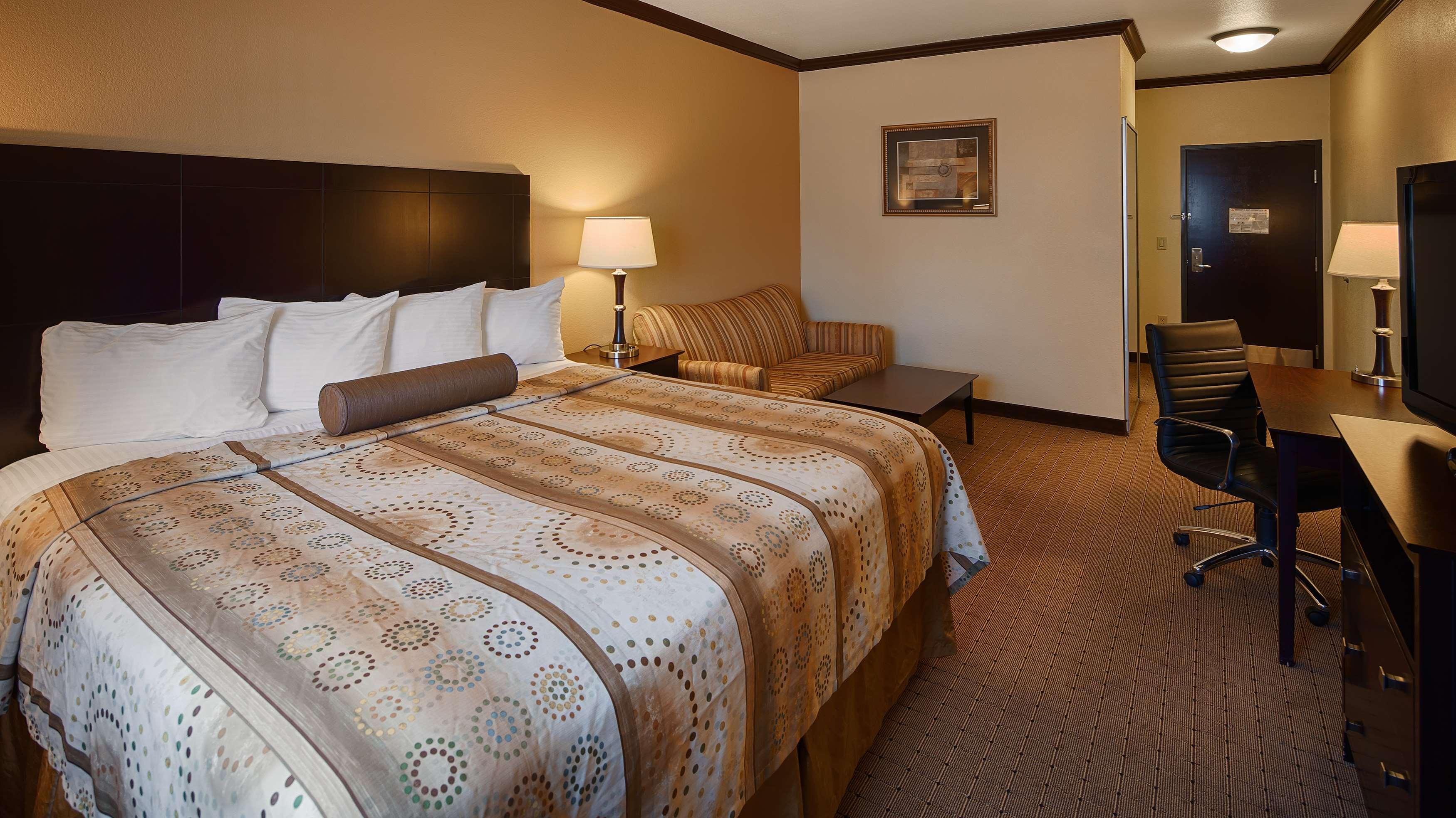 Best Western Plus Royal Mountain Inn & Suites Athens Exterior photo