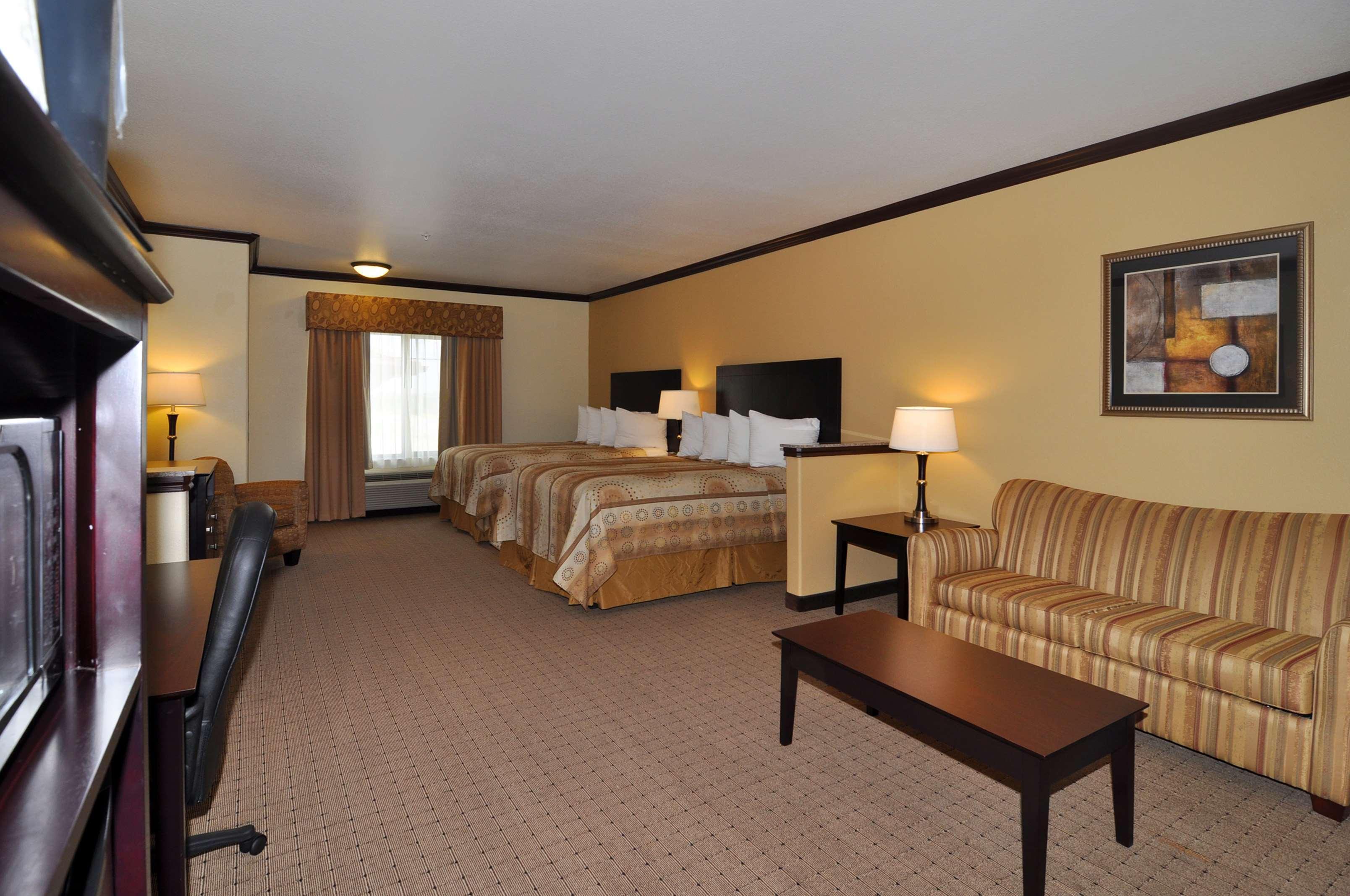 Best Western Plus Royal Mountain Inn & Suites Athens Room photo